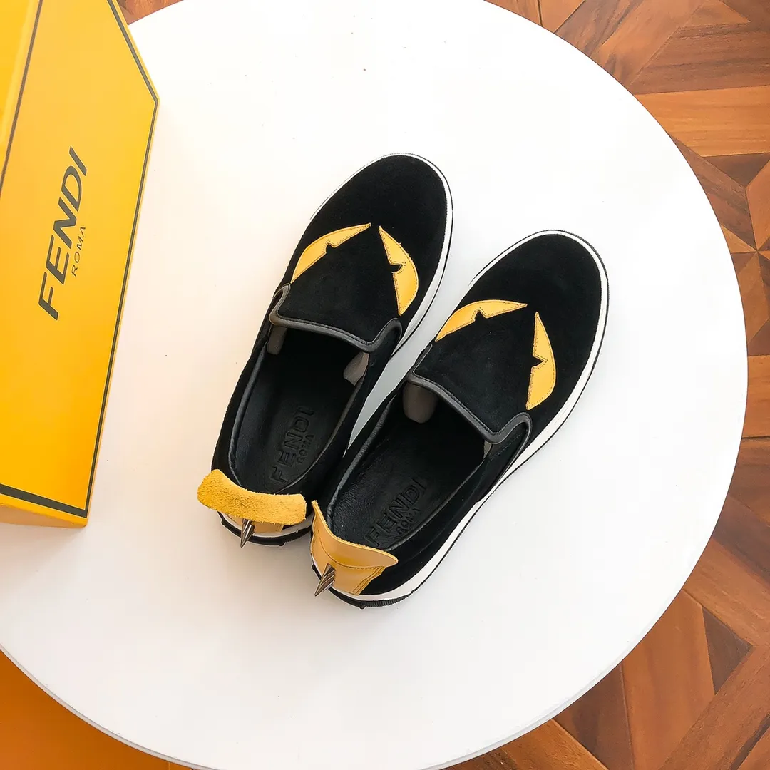 Factory price: 380💰 FENDI* Fendi Classic Shoe Series F Family Little Monster The upper is made of high-quality frosted cowhide, the sheepskin lining is soft and comfortable, the open-molded outsole is a versatile fashion men's shoe, size 38-44